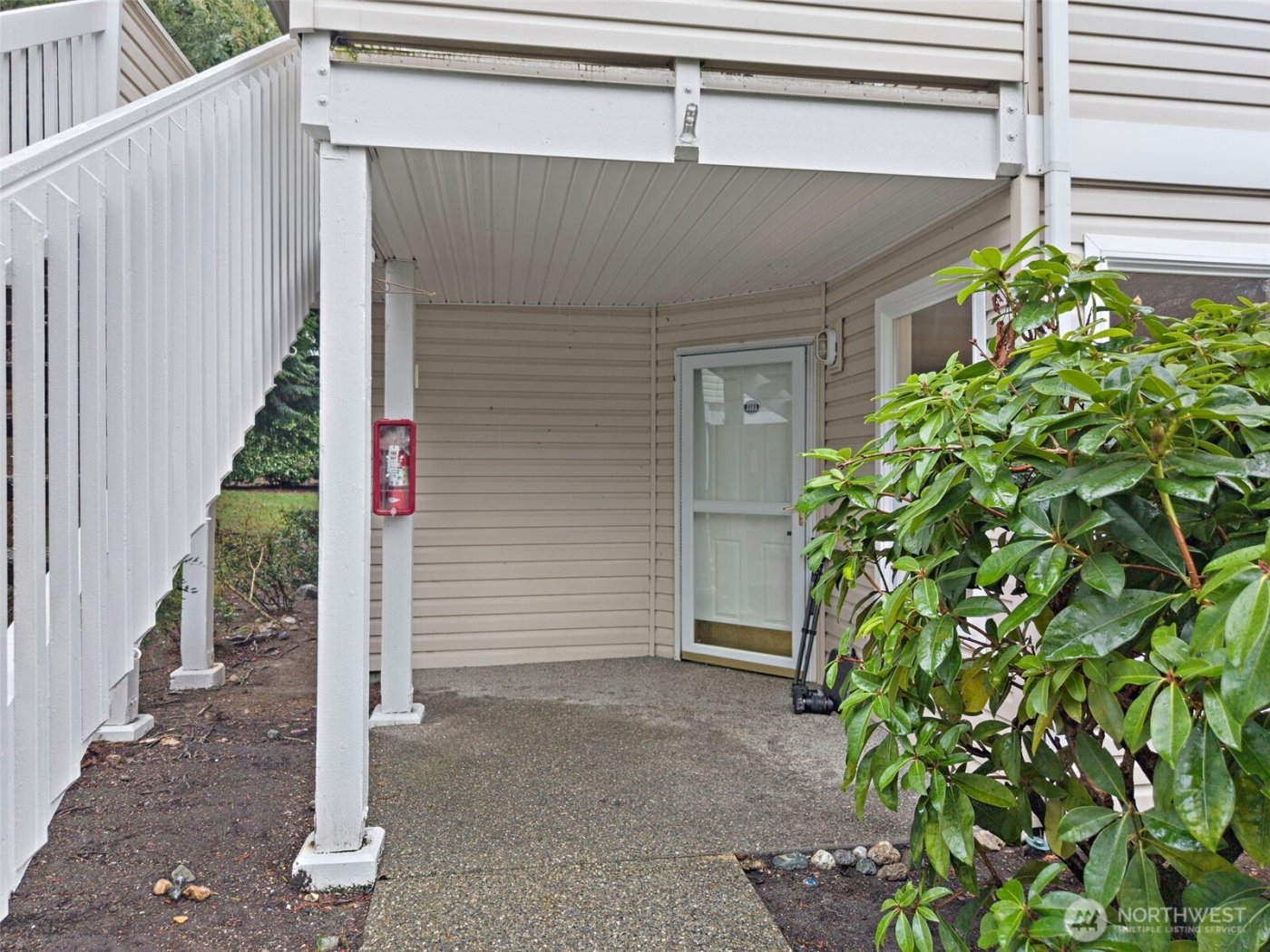 9210 Market Place #J101, Lake Stevens, WA 98258