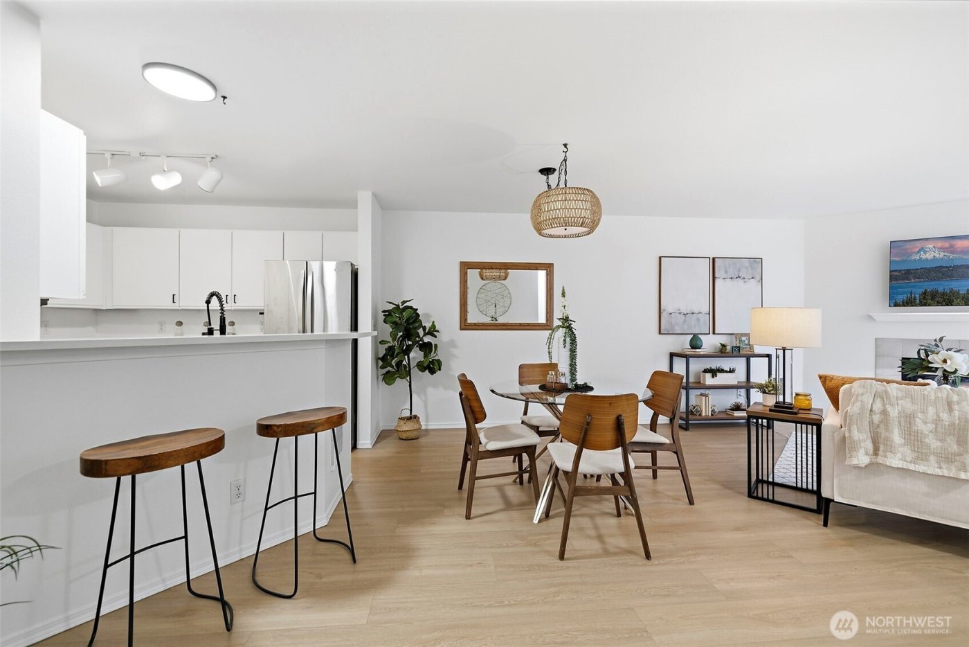 9210 Market Place #J101, Lake Stevens, WA 98258