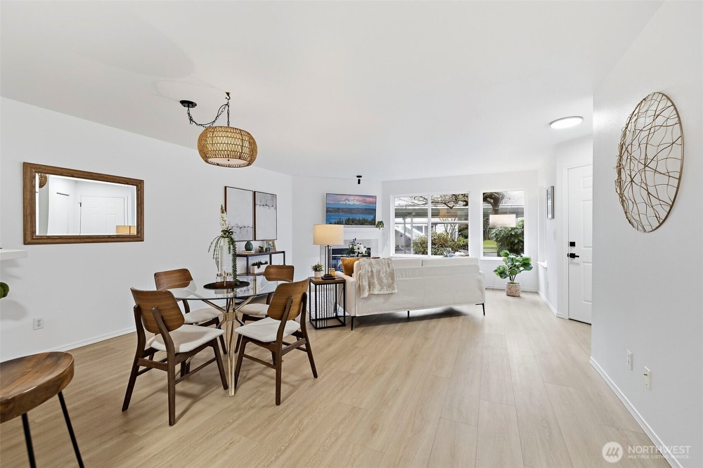 9210 Market Place #J101, Lake Stevens, WA 98258