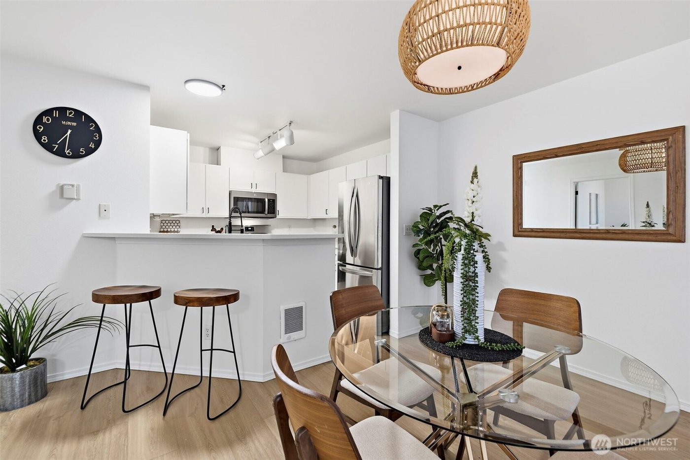 9210 Market Place #J101, Lake Stevens, WA 98258