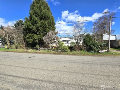 520 N 3rd Street , Elma, WA 98541 - Photo 2