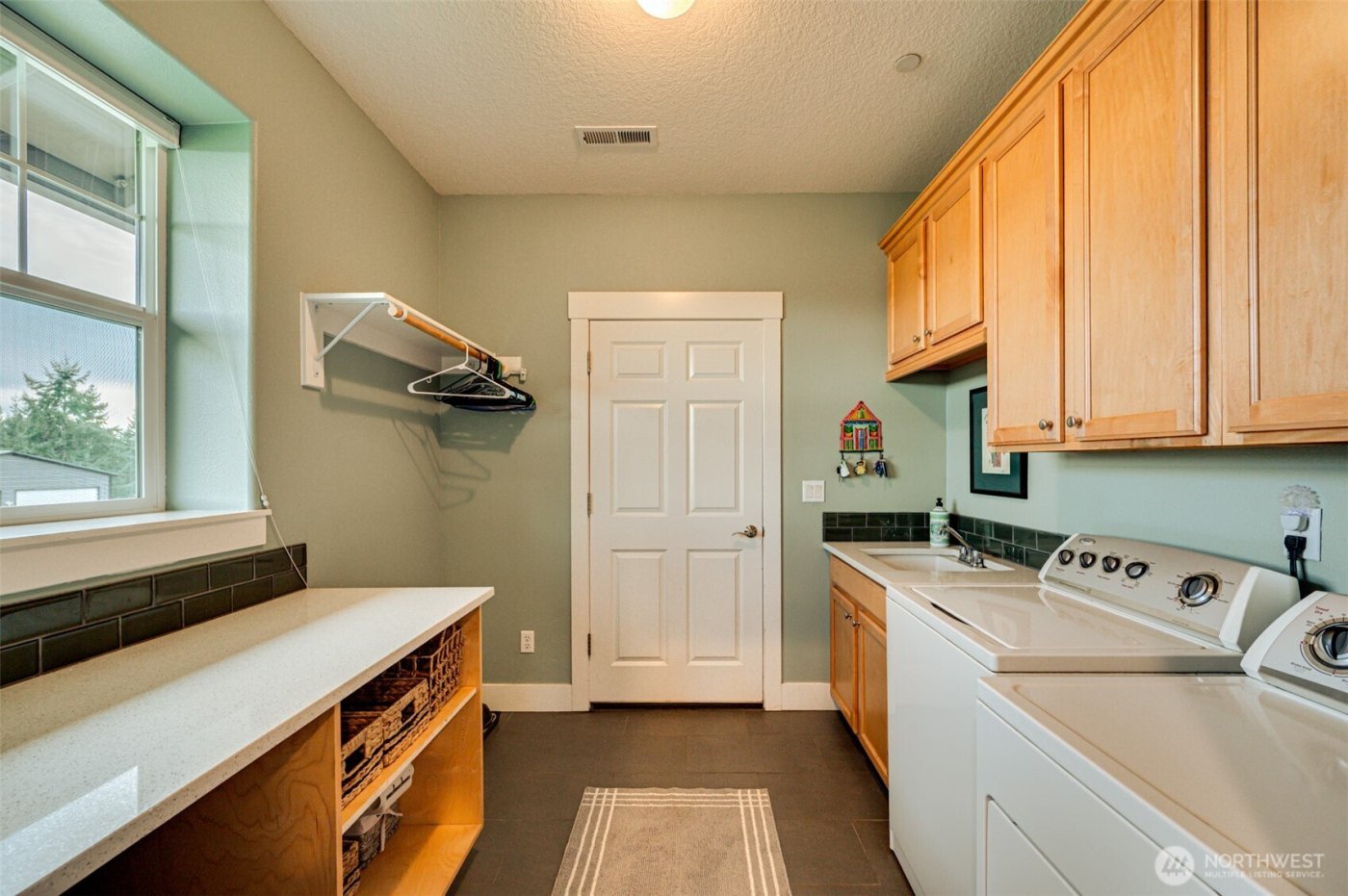 37201 NW 29th Avenue , La Center, WA 98629