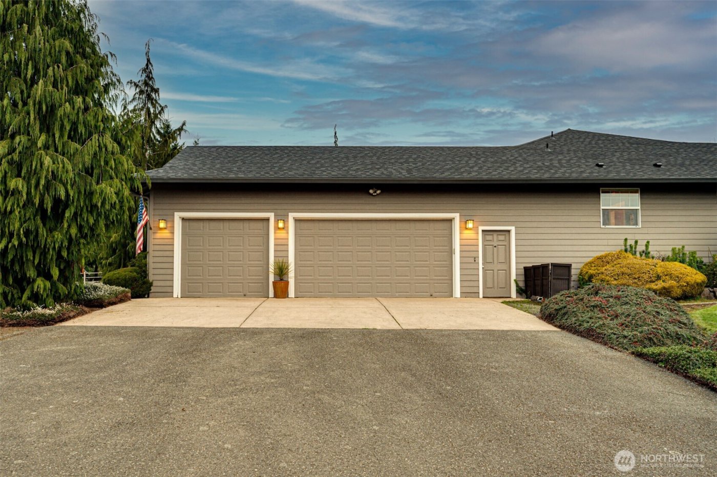 37201 NW 29th Avenue , La Center, WA 98629