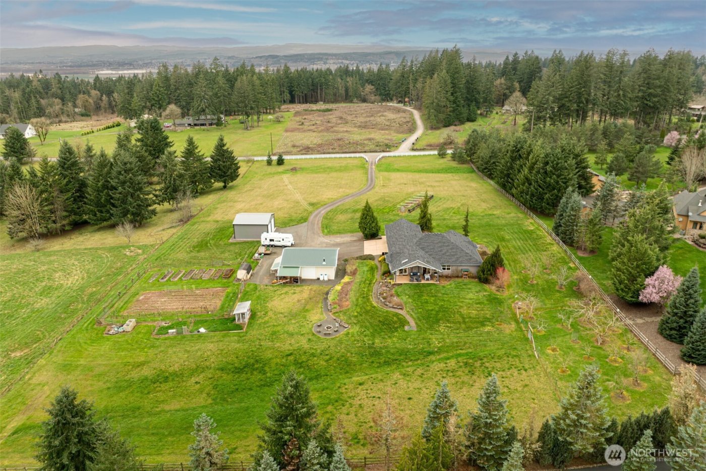 37201 NW 29th Avenue , La Center, WA 98629