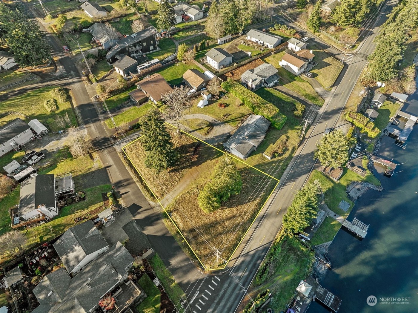 6707 W Lake Tapps Highway E, Lake Tapps, WA 98391