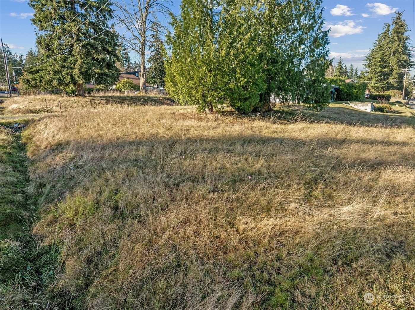 6707 W Lake Tapps Highway E, Lake Tapps, WA 98391