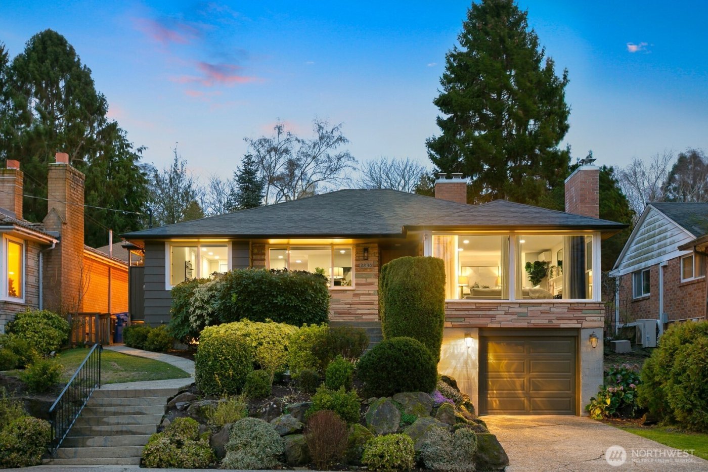 2830 32nd Avenue W, Seattle, WA 98199