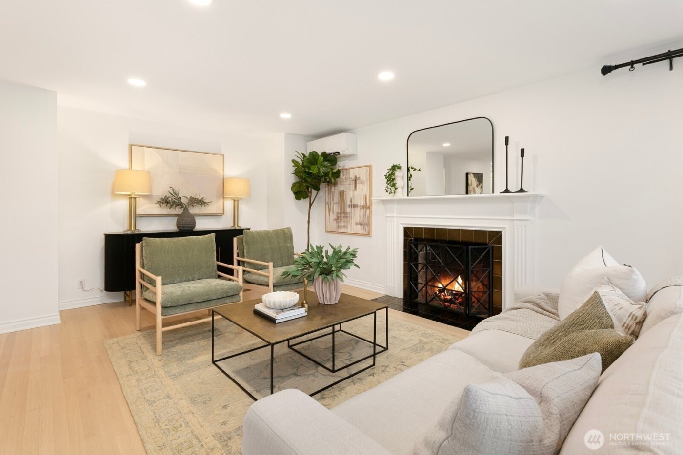 2830 32nd Avenue W, Seattle, WA 98199