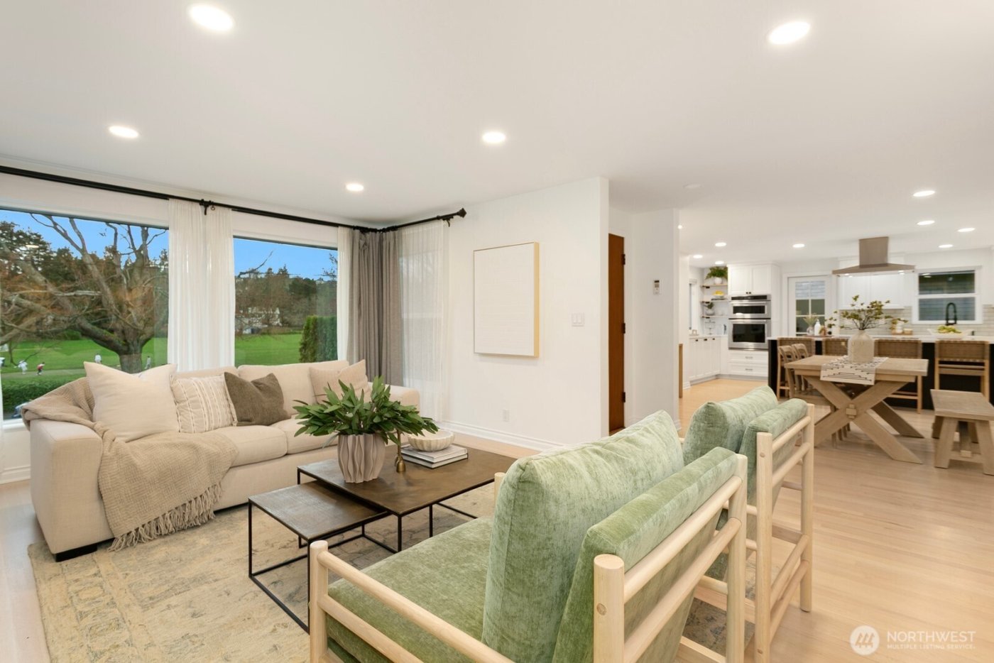 2830 32nd Avenue W, Seattle, WA 98199