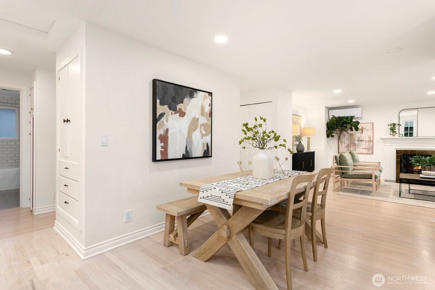 2830 32nd Avenue W, Seattle, WA 98199