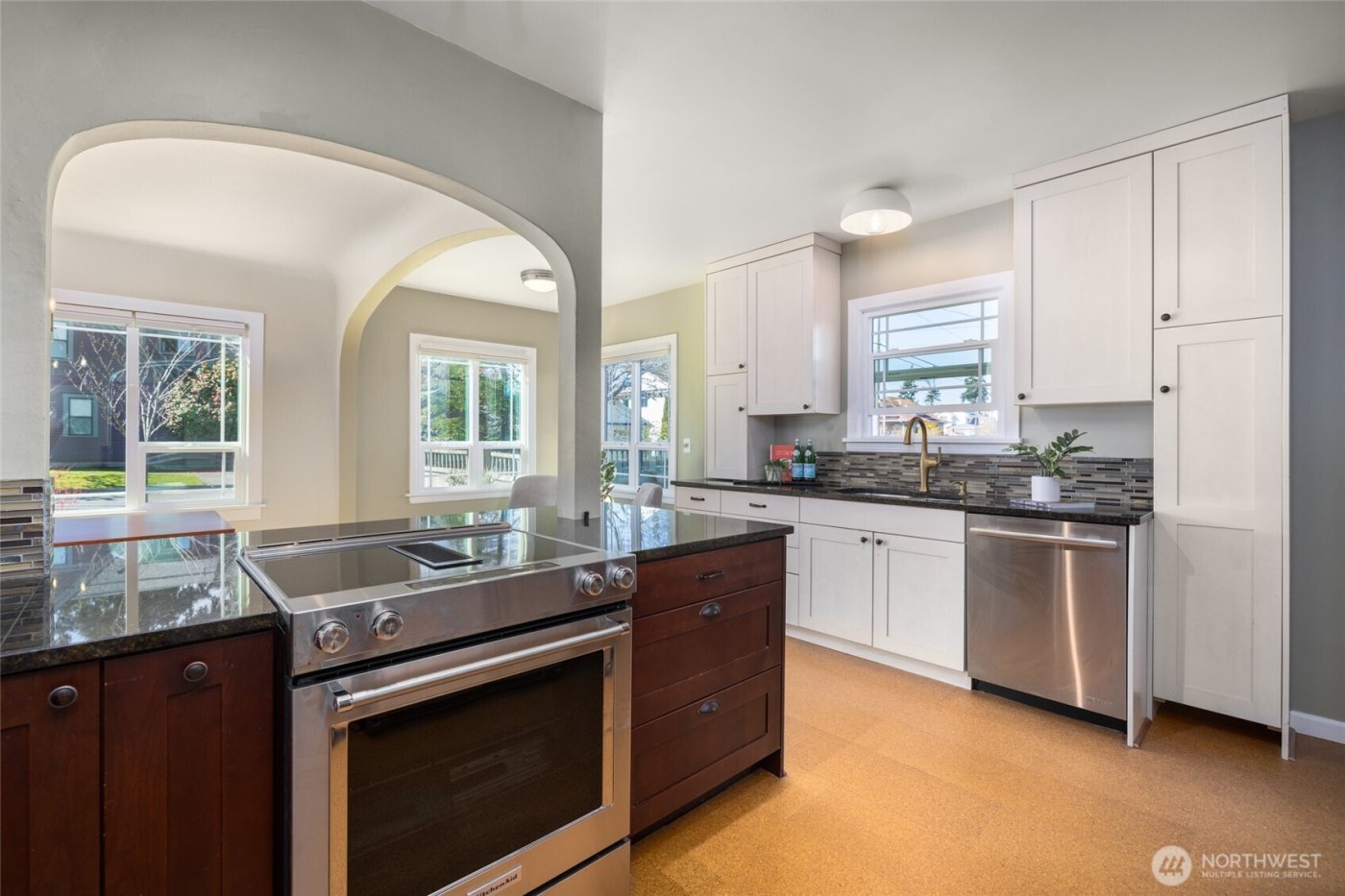 819 K Avenue , Anacortes, WA 98221