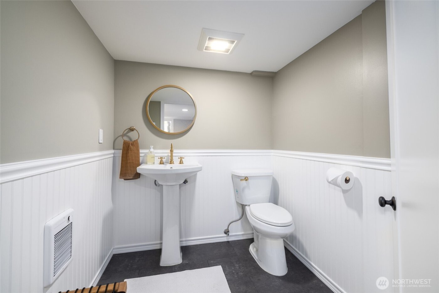 819 K Avenue , Anacortes, WA 98221