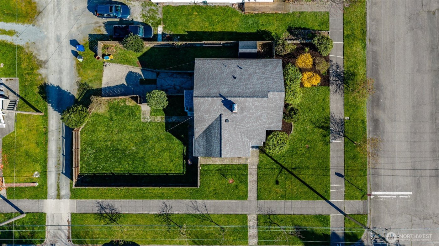 819 K Avenue , Anacortes, WA 98221