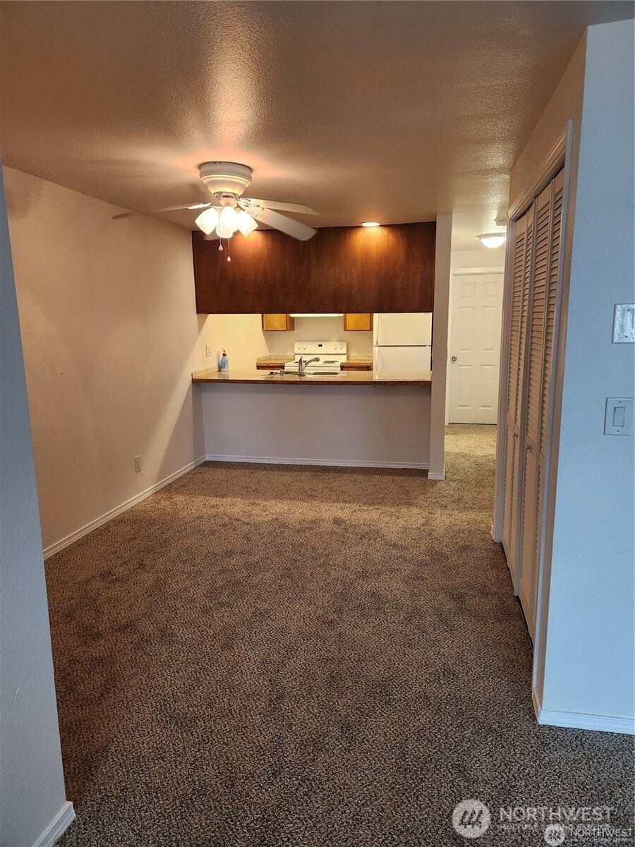 9717 Danwood Lane NW #2, Silverdale, WA 98383