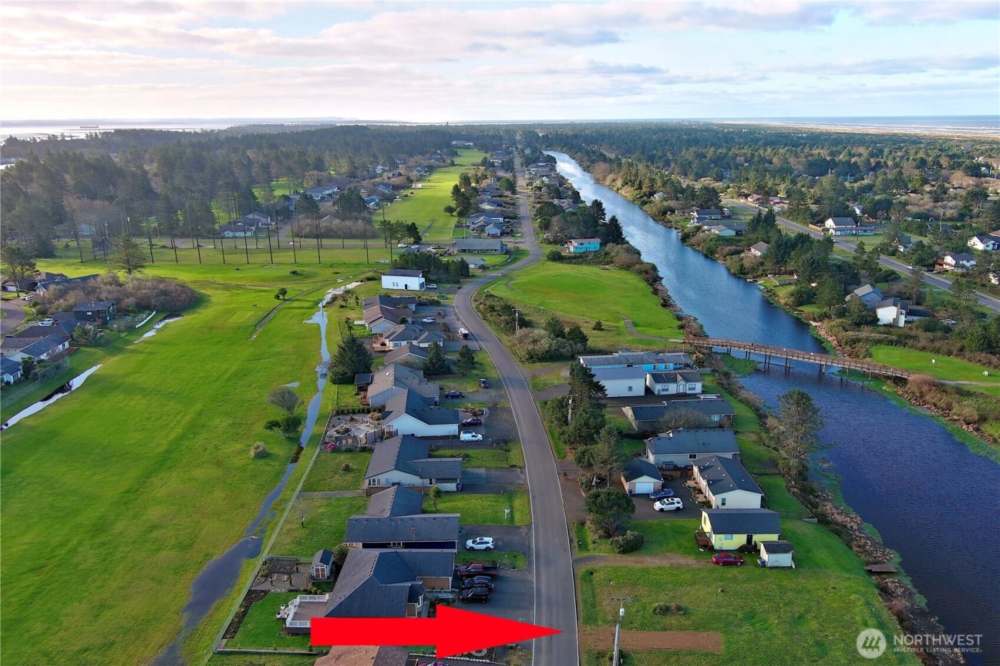 555 Canal Drive NE, Ocean Shores, WA 98569