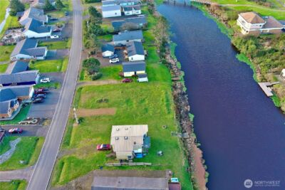 555 Canal Drive NE, Ocean Shores, WA 98569 - Photo 14