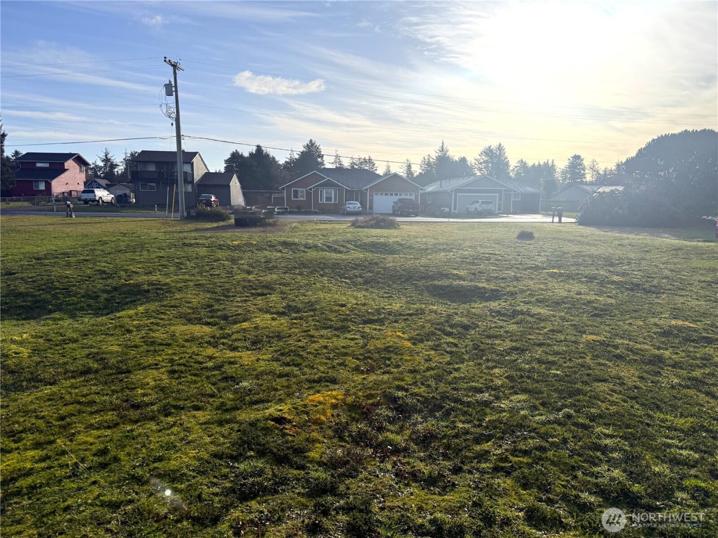 555 Canal Drive NE, Ocean Shores, WA 98569