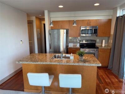 4547 8th Avenue NE #414, Seattle, WA 98105 - Photo 6