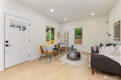 8416 Duncan Avenue S, Seattle, WA 98118 - Photo 12