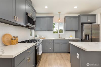 8416 Duncan Avenue S, Seattle, WA 98118 - Photo 6