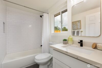 8416 Duncan Avenue S, Seattle, WA 98118 - Photo 10