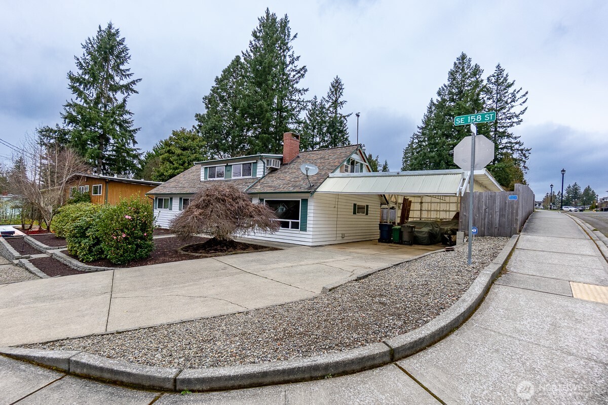 12370 SE 158th Street , Renton, WA 98058