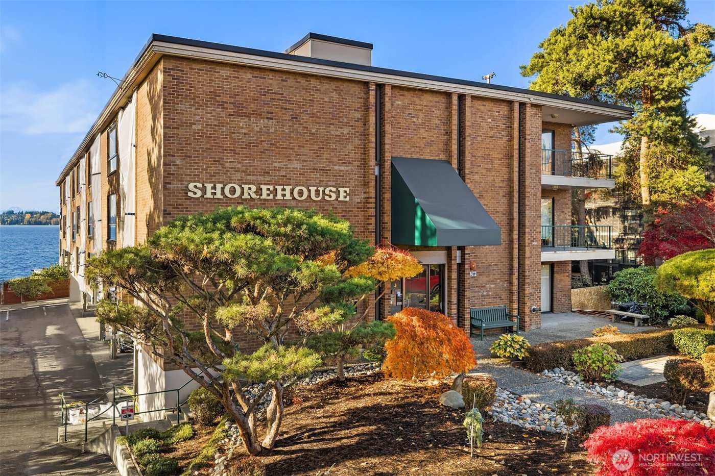 6225 Lake Washington Boulevard NE #208, Kirkland, WA 98033-6848