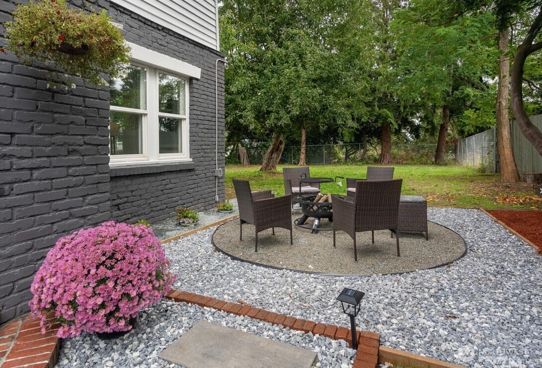 14244 29th Avenue S, SeaTac, WA 98168
