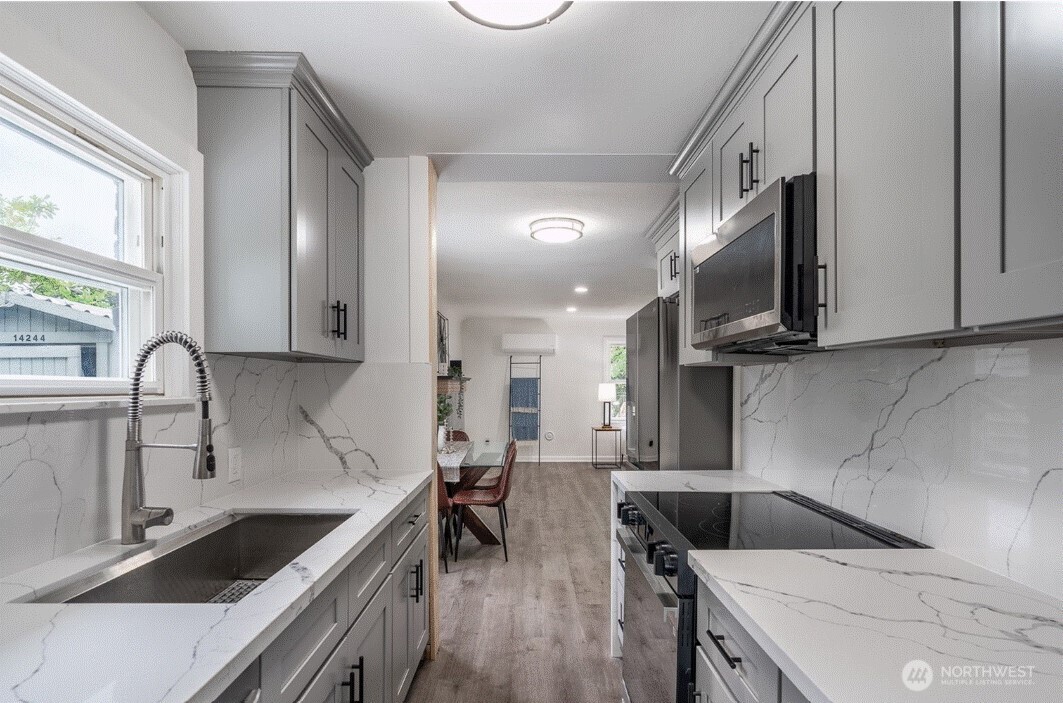 14244 29th Avenue S, SeaTac, WA 98168