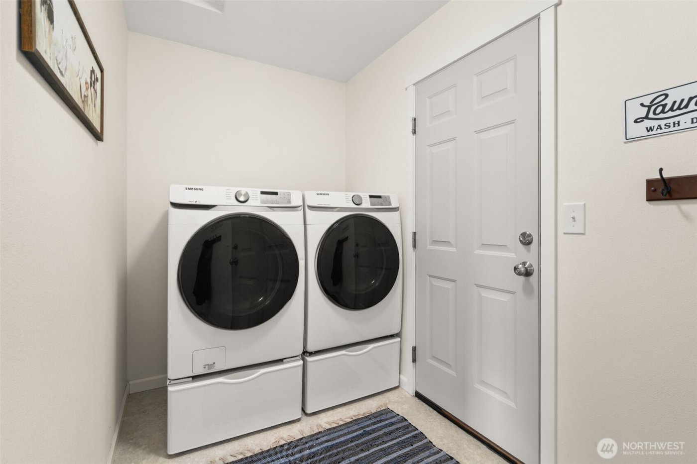 1943 State Route 6 , Chehalis, WA 98532