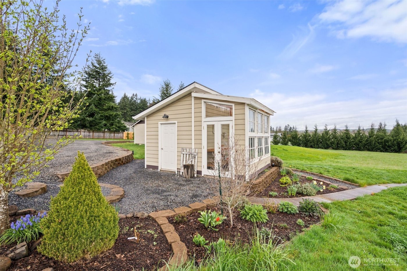 1943 State Route 6 , Chehalis, WA 98532