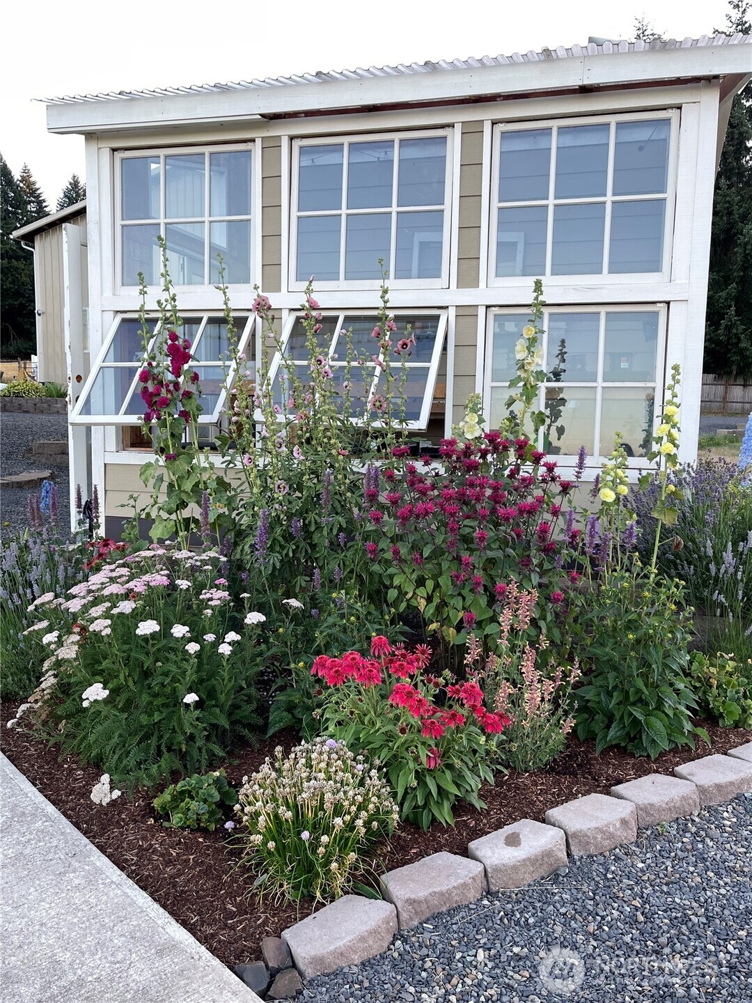 1943 State Route 6 , Chehalis, WA 98532