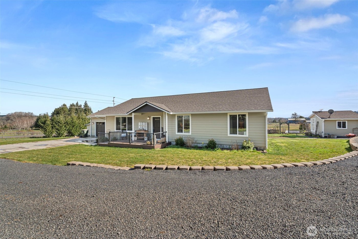 1943 State Route 6 , Chehalis, WA 98532