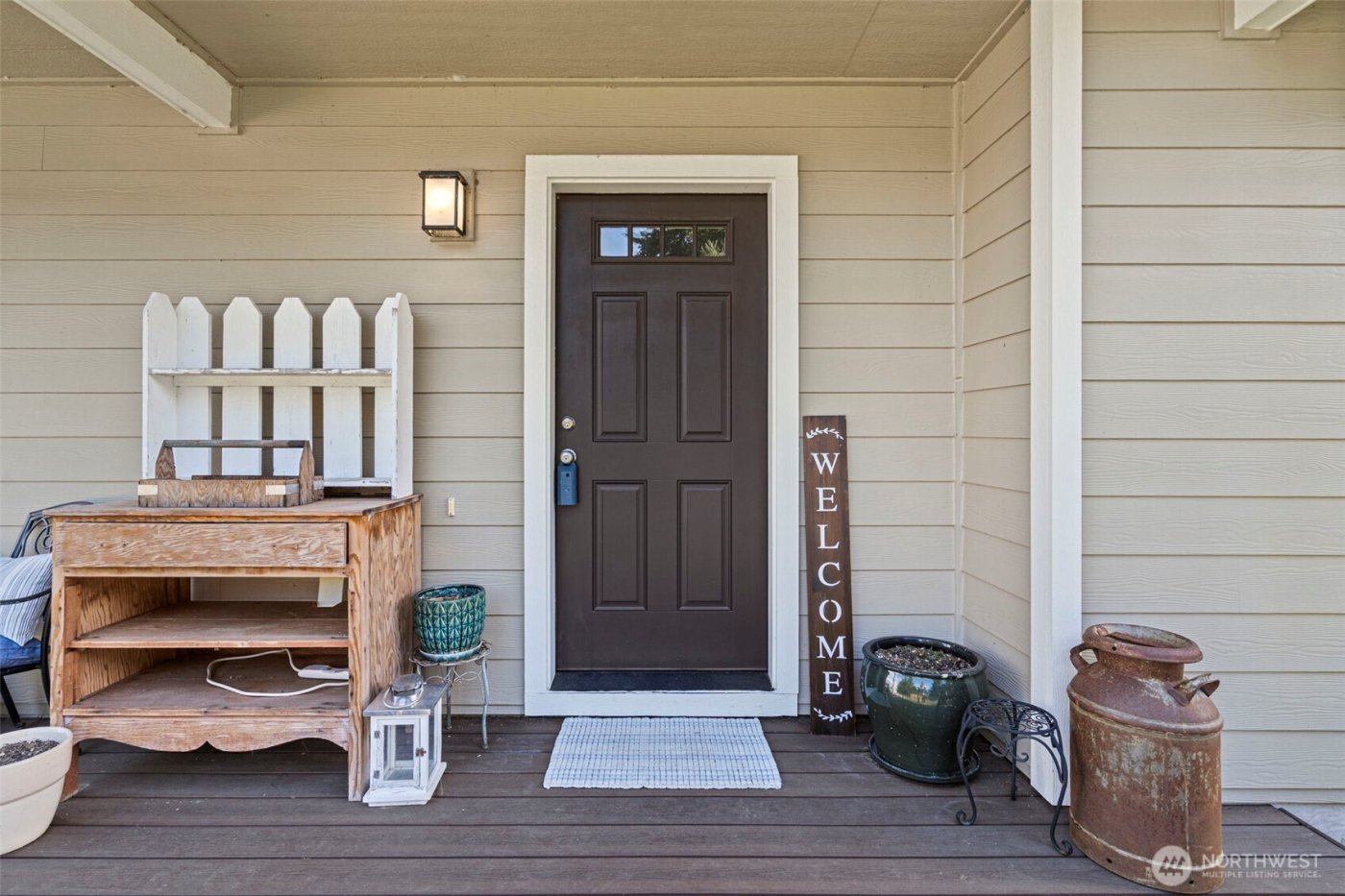 1943 State Route 6 , Chehalis, WA 98532