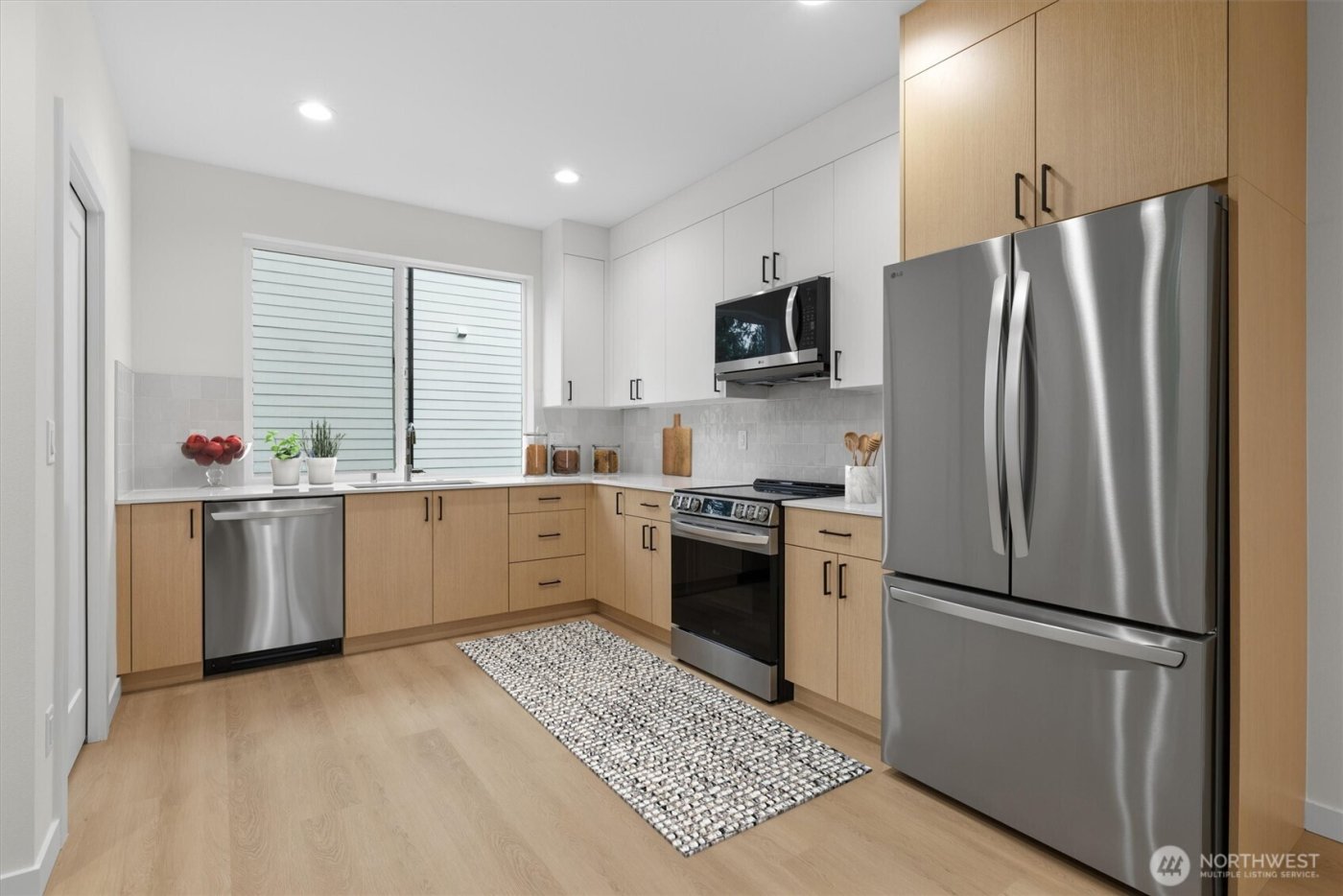 18015 2nd Avenue NE #C, Shoreline, WA 98155