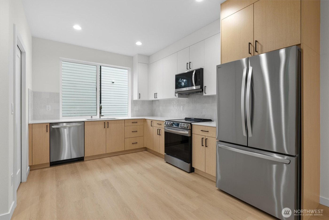 18015 2nd Avenue NE #C, Shoreline, WA 98155