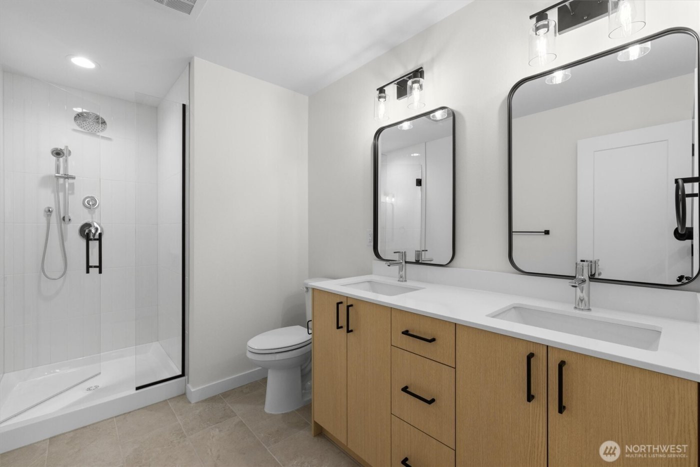 18015 2nd Avenue NE #C, Shoreline, WA 98155