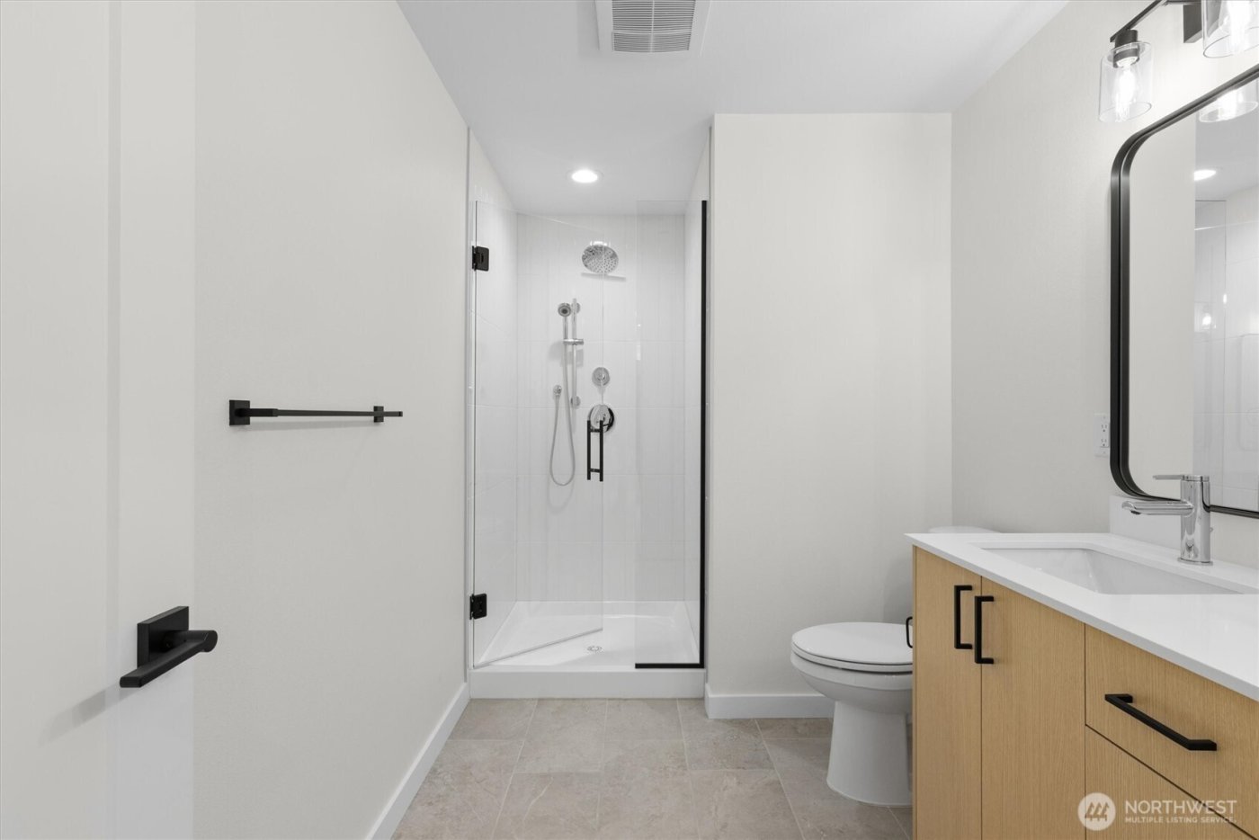 18015 2nd Avenue NE #C, Shoreline, WA 98155