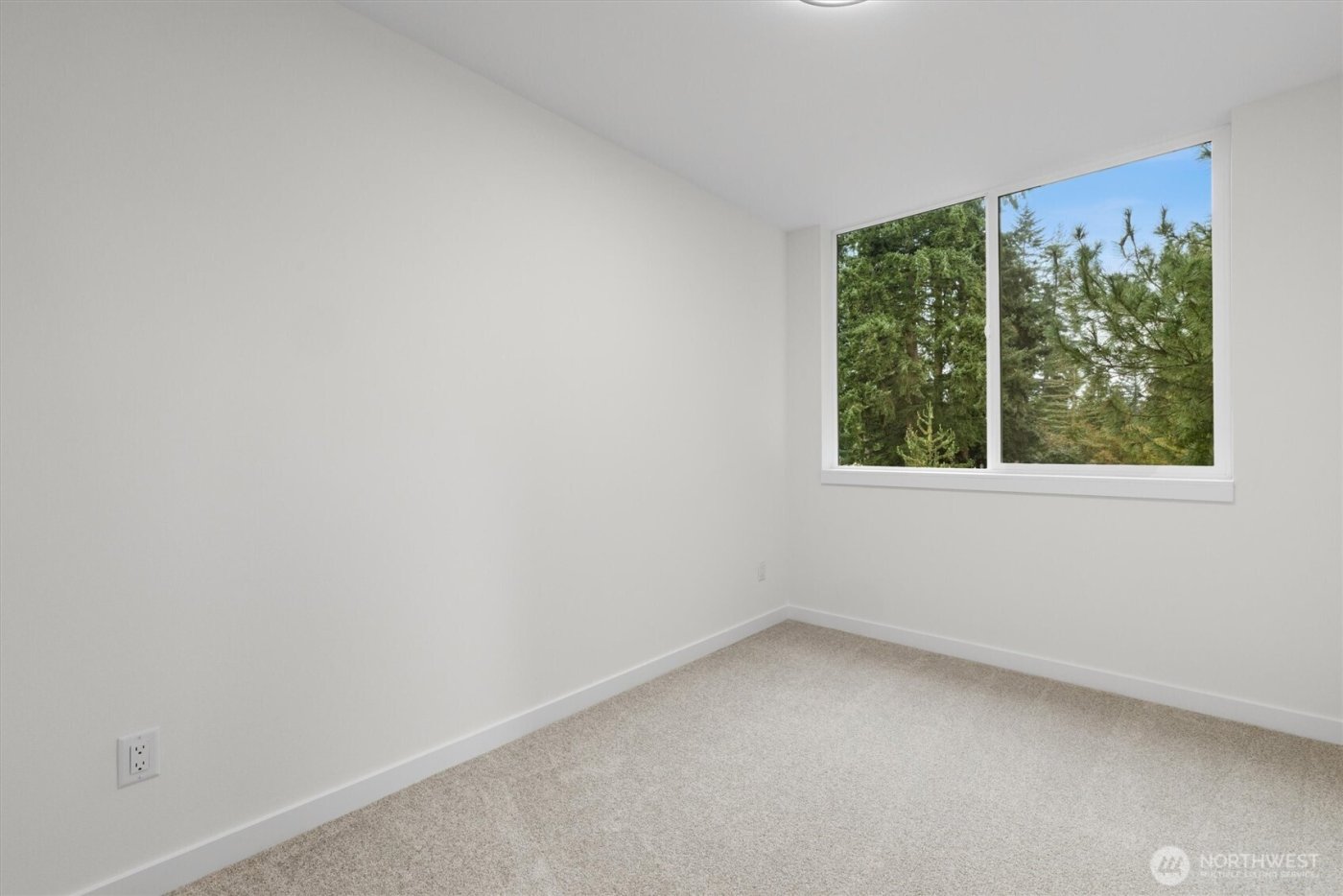 18015 2nd Avenue NE #C, Shoreline, WA 98155