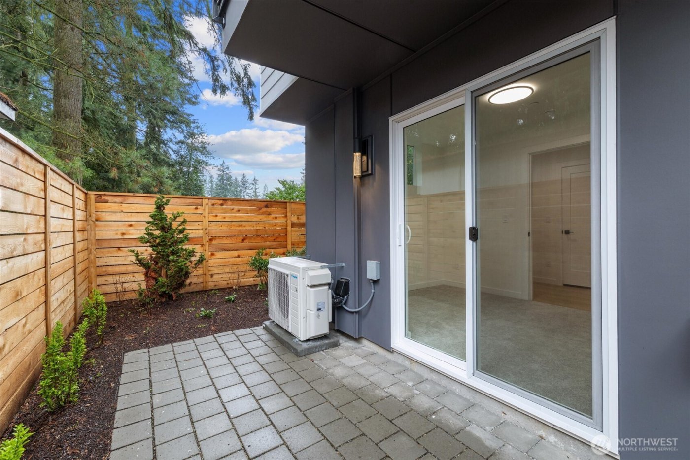 18015 2nd Avenue NE #C, Shoreline, WA 98155