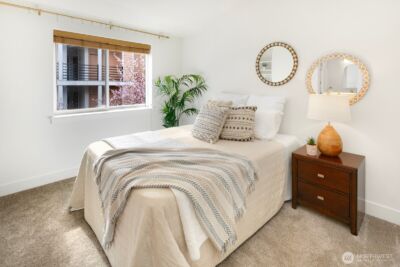 921 N 35th St #B, Seattle, WA 98103 - Photo 12