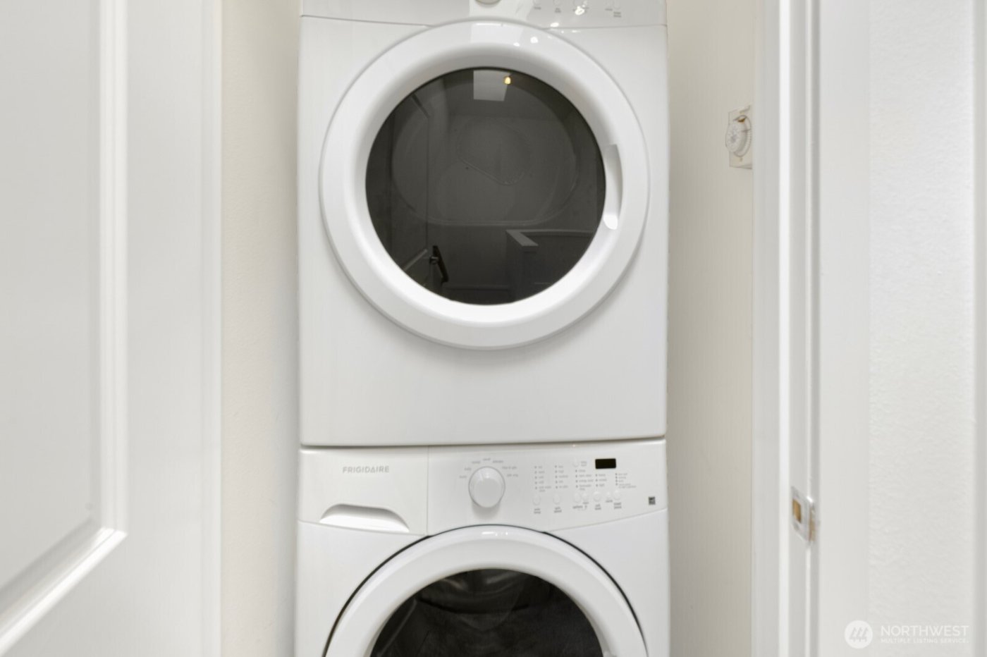 921 N 35th St #B, Seattle, WA 98103