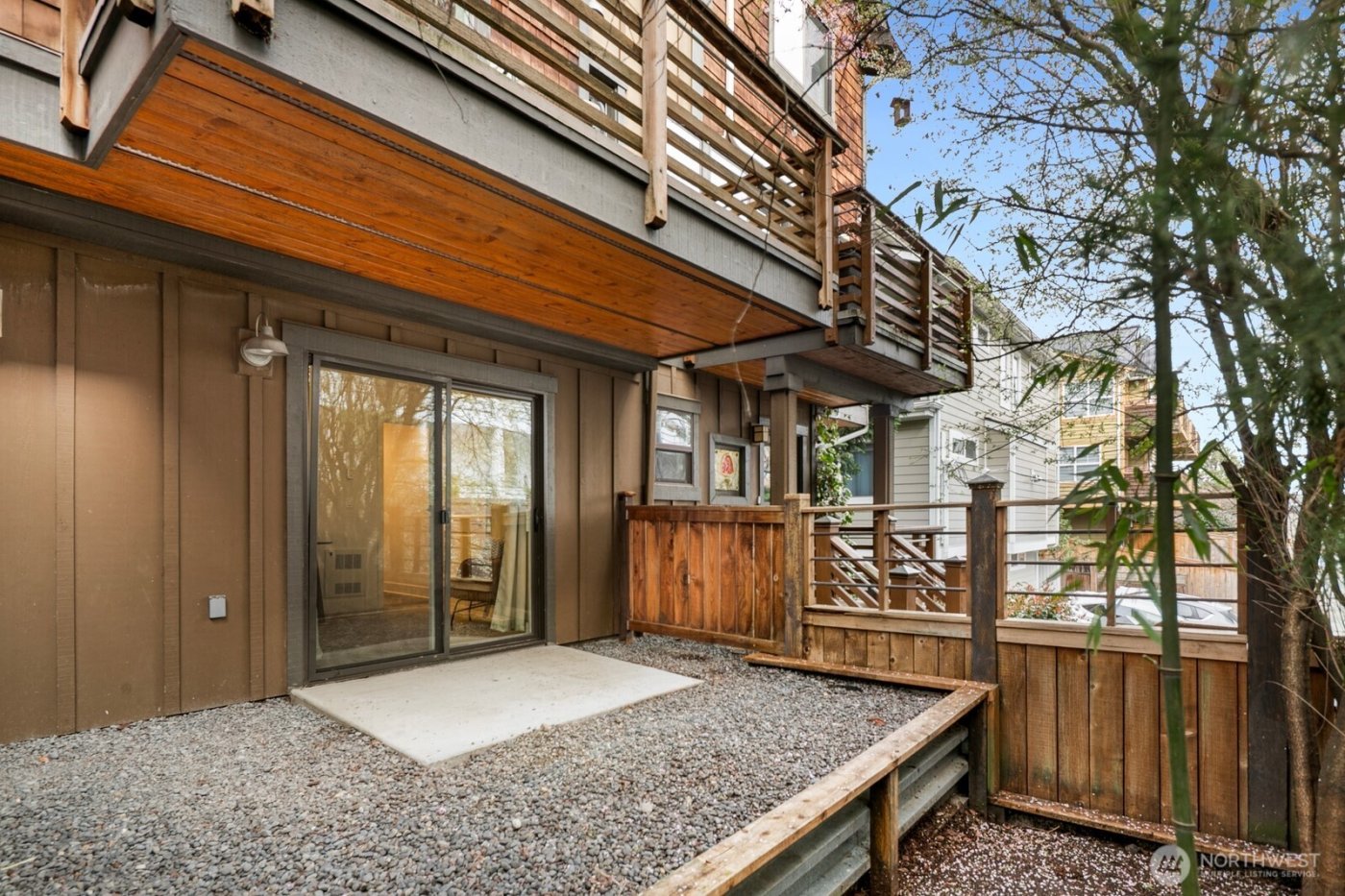 921 N 35th St #B, Seattle, WA 98103