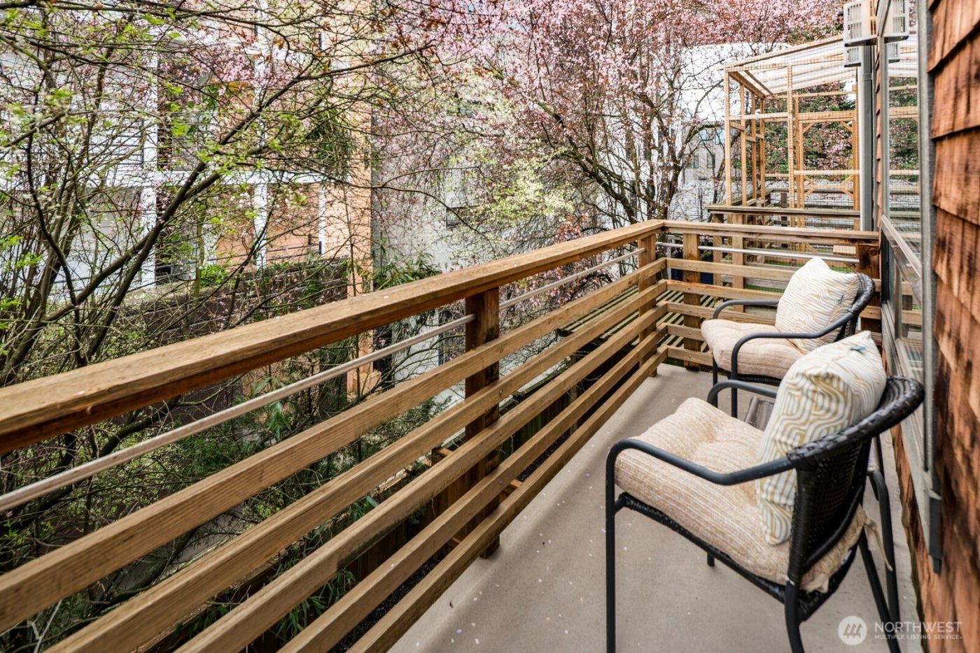 921 N 35th St #B, Seattle, WA 98103