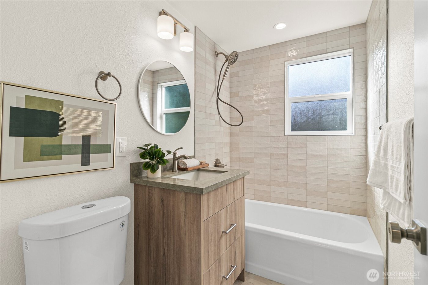 12077 75th Avenue S, Seattle, WA 98178