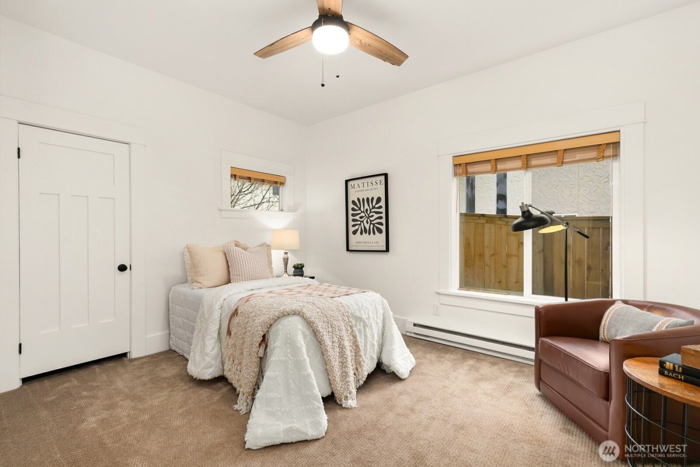 4207 SW Manning St , Seattle, WA 98116