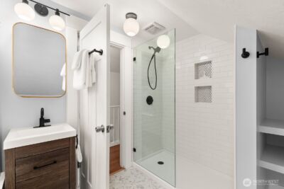 4207 SW Manning St , Seattle, WA 98116 - Photo 19