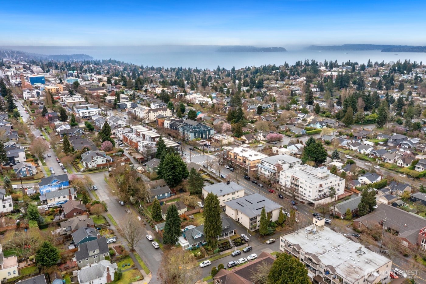 4207 SW Manning St , Seattle, WA 98116