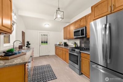 4207 SW Manning St , Seattle, WA 98116 - Photo 8