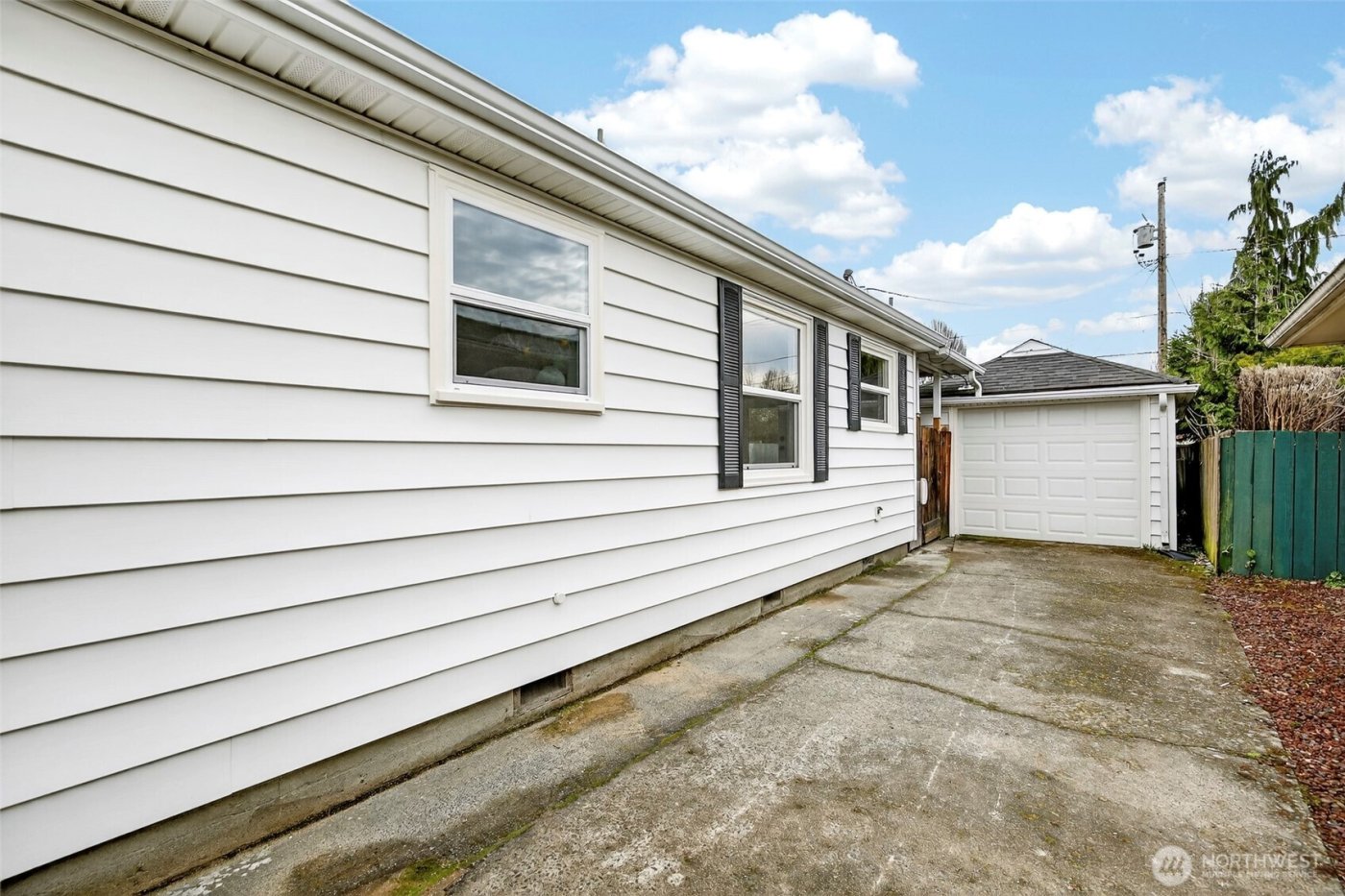 520 24th Avenue , Longview, WA 98632